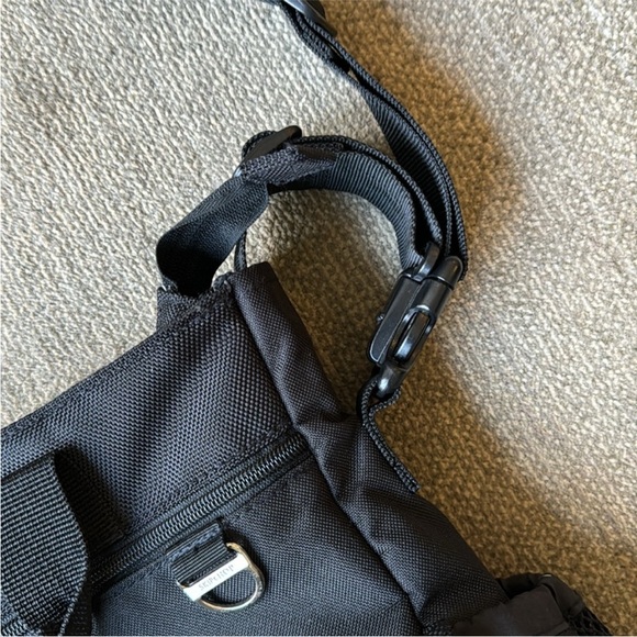 ❣️SKIP HOP BLACK DIAPER BAG ~ CONVERTIBLE SHOULDER STRAP - Picture 12 of 16